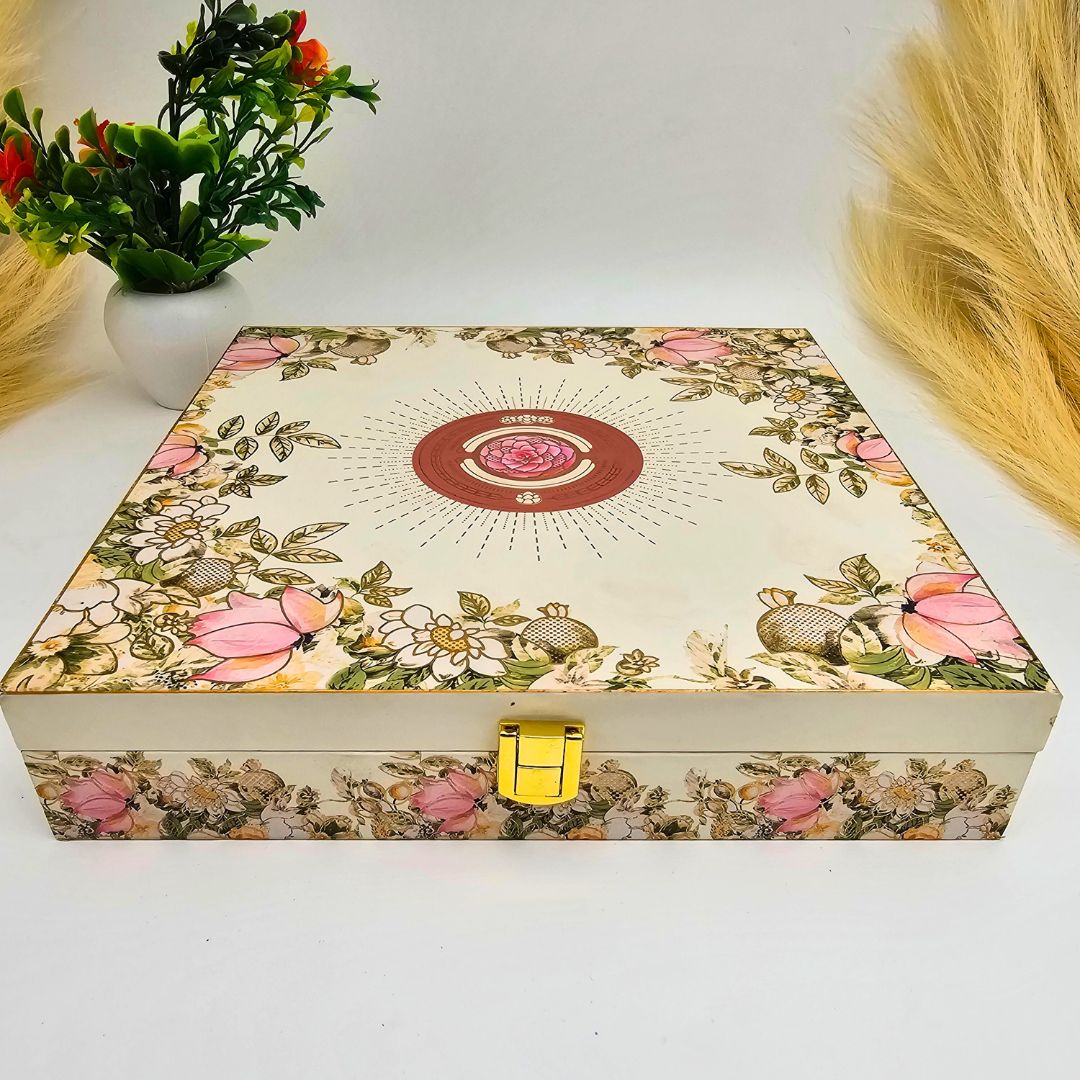 Printed 4 Partition Box With Dry Fruits