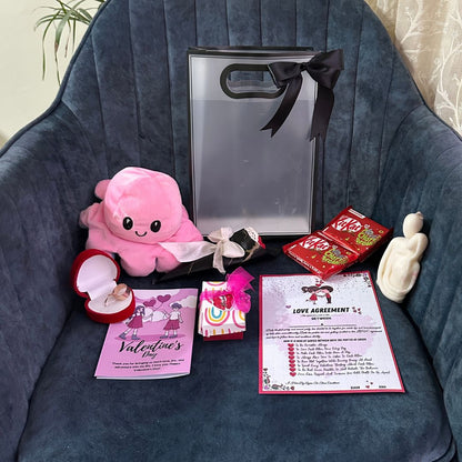 Carry Bag Hamper Valentine's Day Special