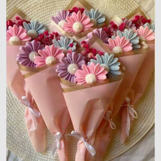 Daisy Candle Bouquet