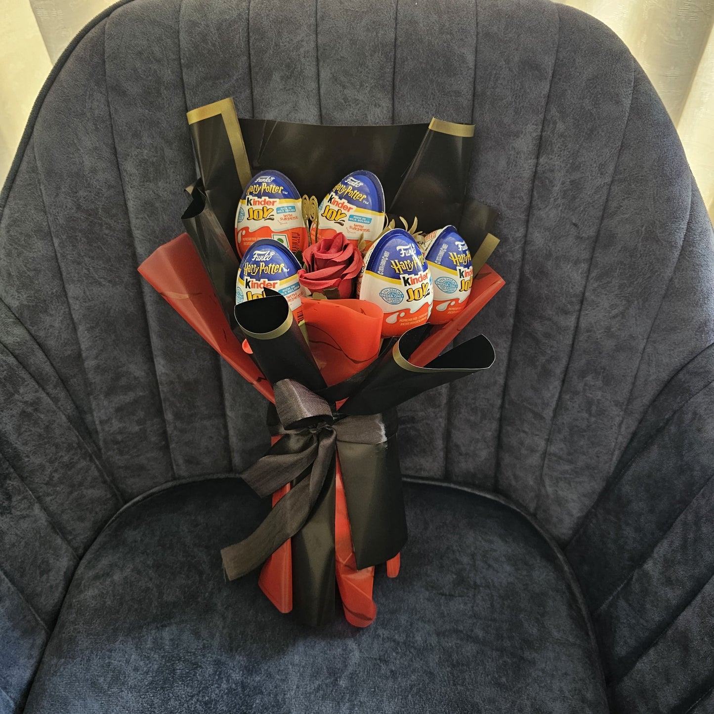 Harry Potter Kinderjoy Bouquet- Crimson Charm
