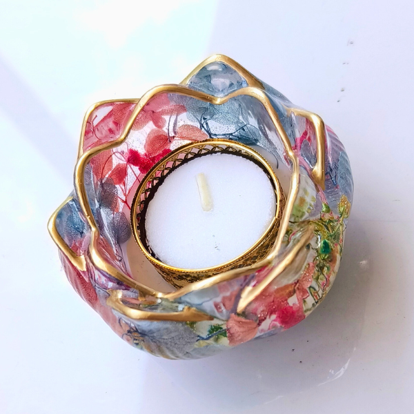 Resin Flower Tealight Holder With Real Flowers