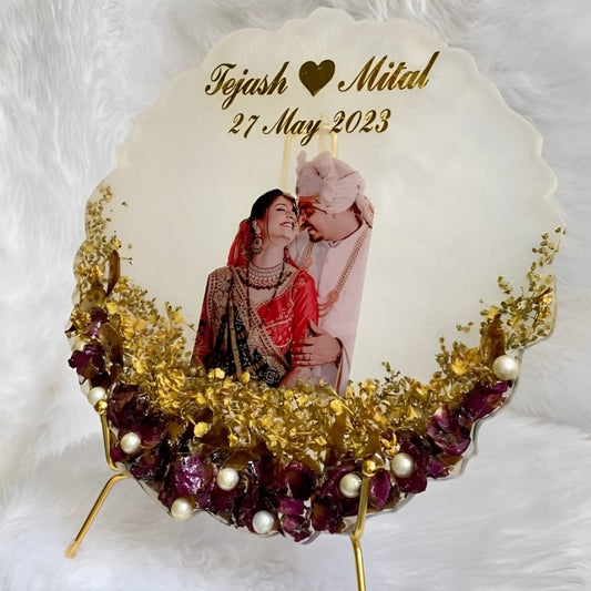 Varmala Couple Resin Frame