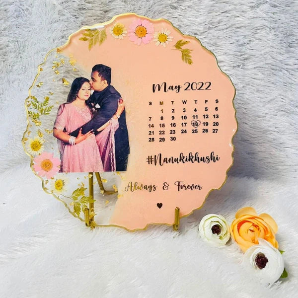 Customized Resin Wedding Date Calendar