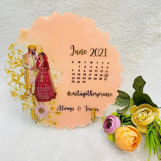 Customized Resin Wedding Date Calendar